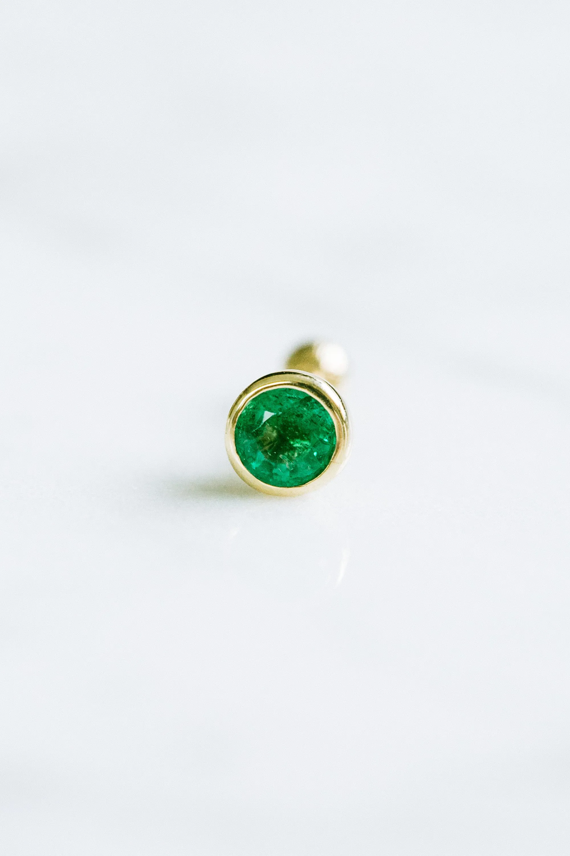 14K 18K Solid Gold Genuine 4mm Emerald Stone Bar Ear Stud Cartilage Tragus Helix Barbell Piercing