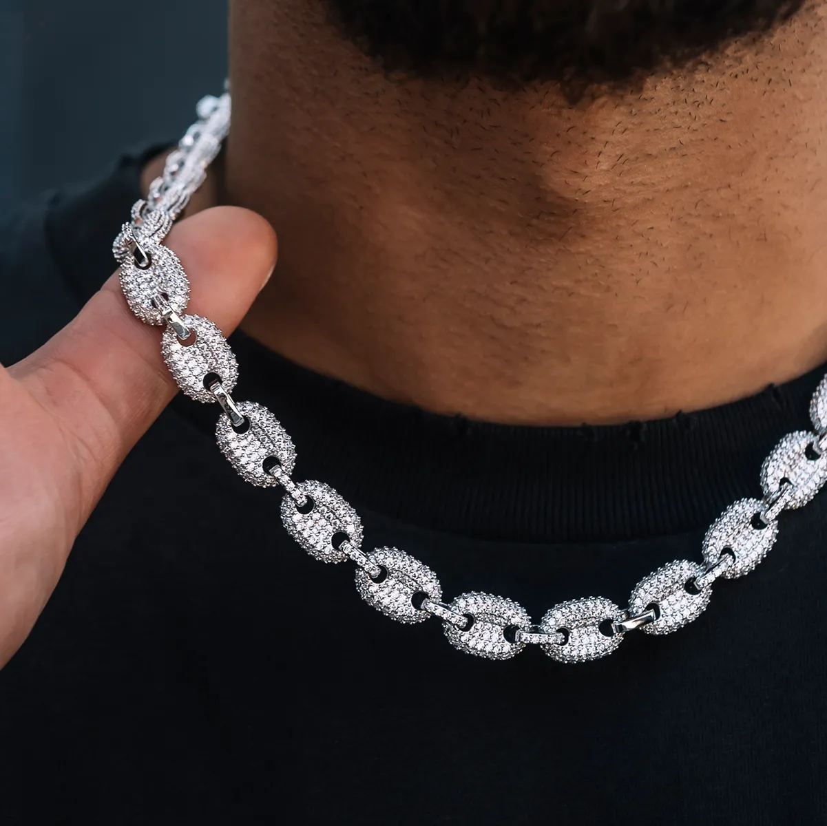 Diamond Puffed Mariner Chain in White Gold- 12mm