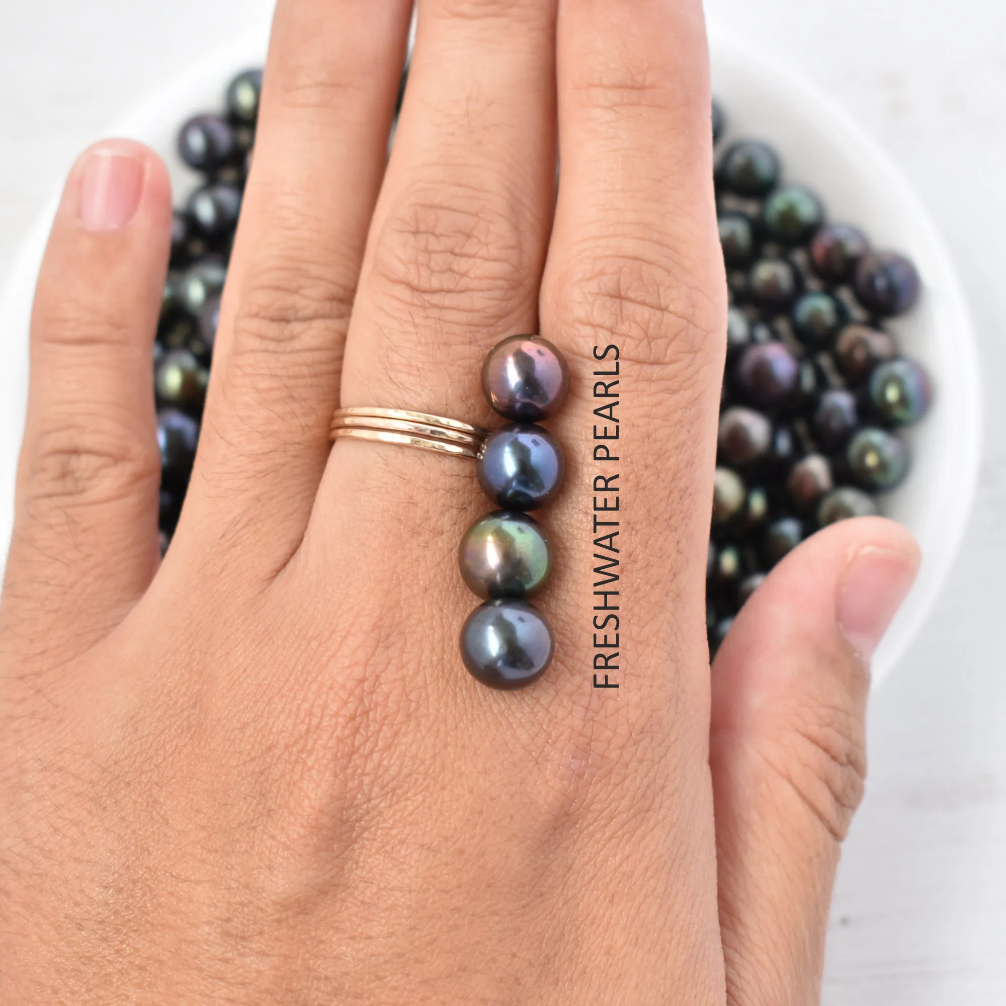 'Ekolu Three Band Ring with Pearl