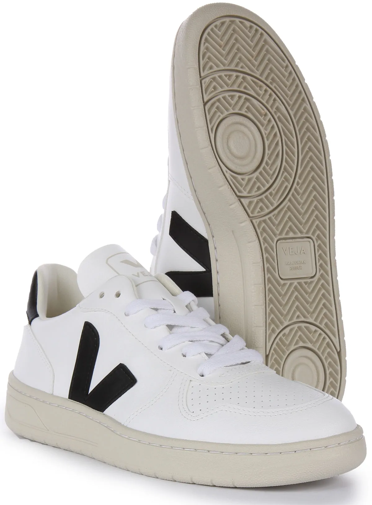 Veja V 10 Cwl In White Black For Women